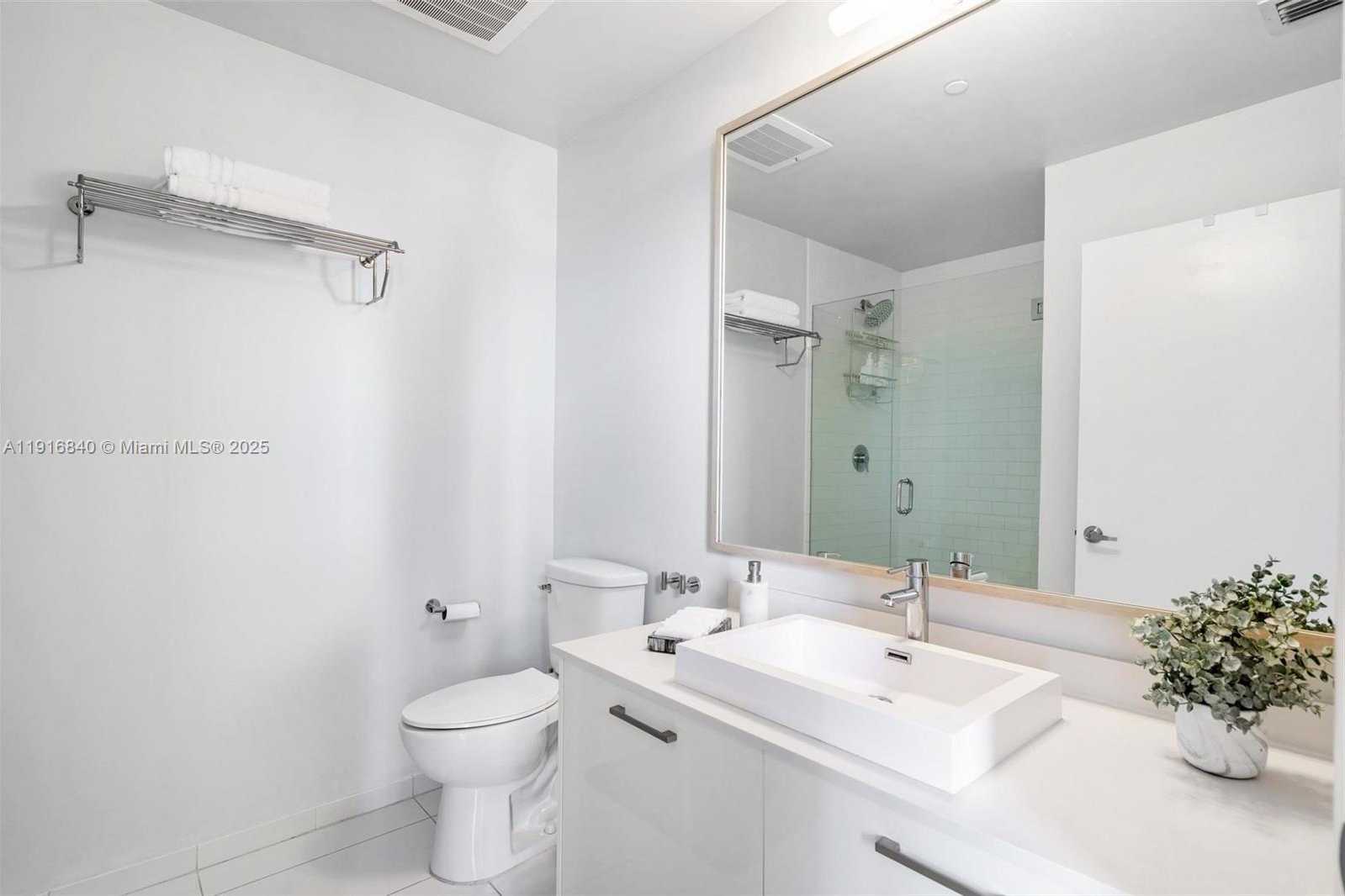 Small Image of 151 SOUTH EAST 1ST ST #1404, Miami Number 14