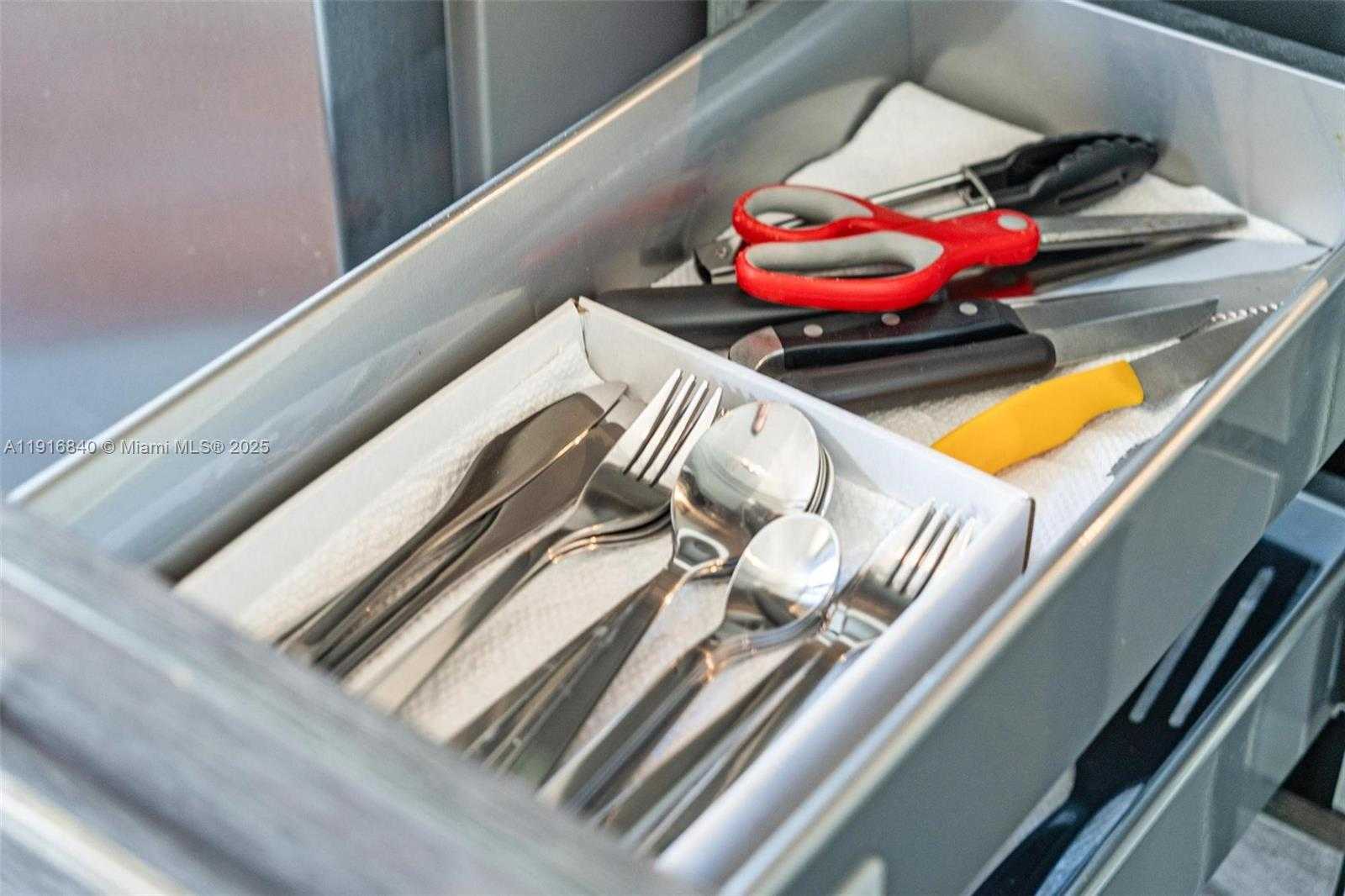 Small Image of 151 SOUTH EAST 1ST ST #1404, Miami Number 16