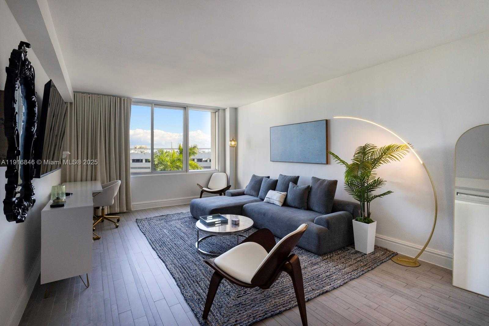 Small Image of 1100 WEST AVE #509, Miami Beach Number 2