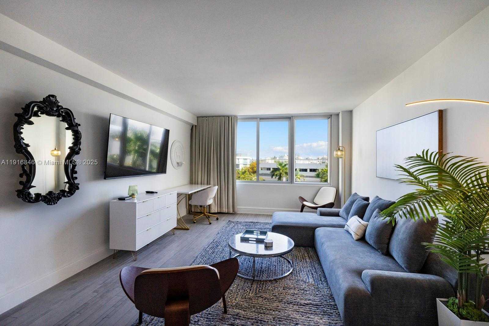 Small Image of 1100 WEST AVE #509, Miami Beach Number 3