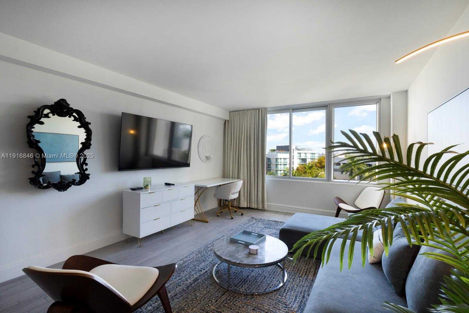Small Image of 1100 WEST AVE #509, Miami Beach Number 4