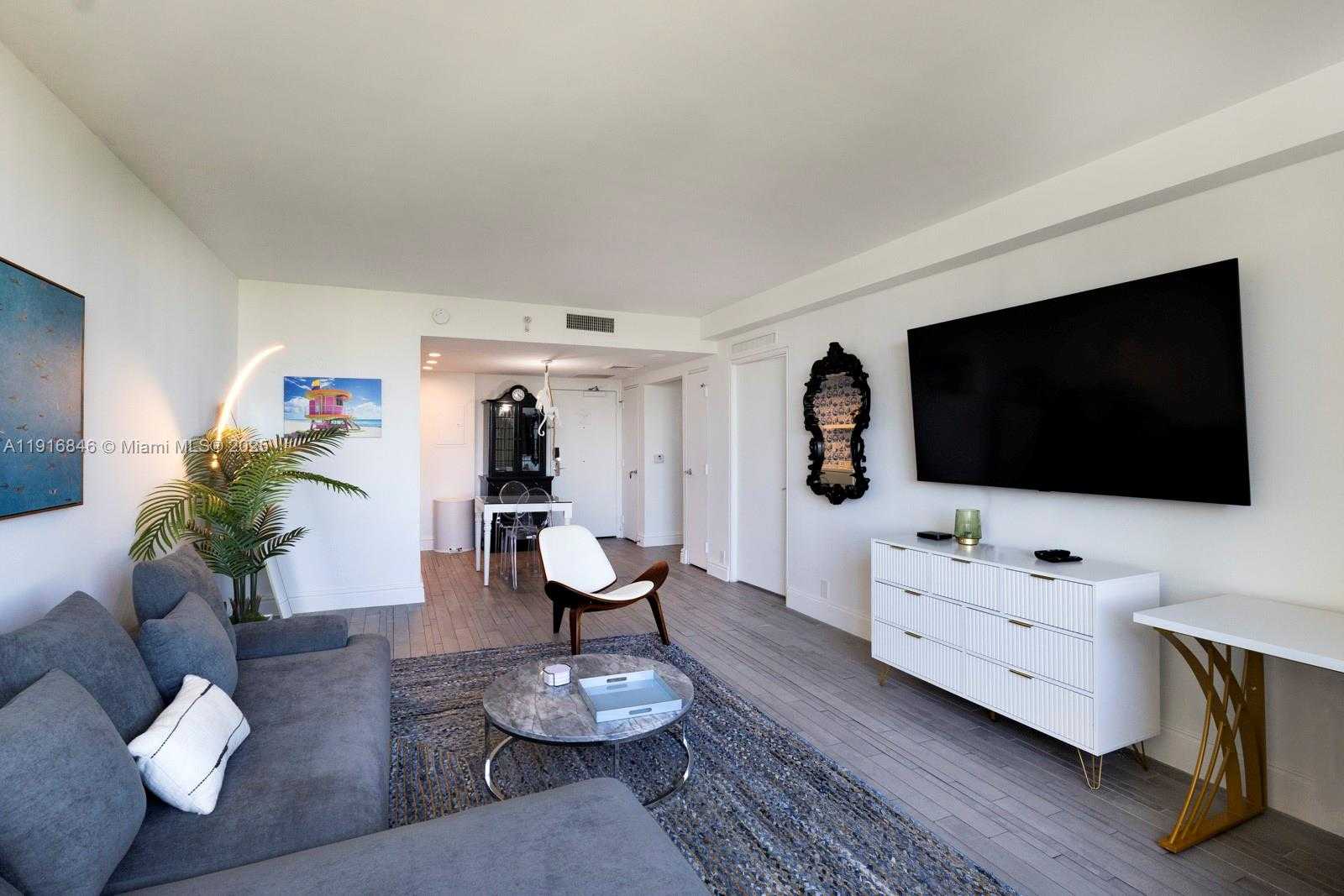 Small Image of 1100 WEST AVE #509, Miami Beach Number 5