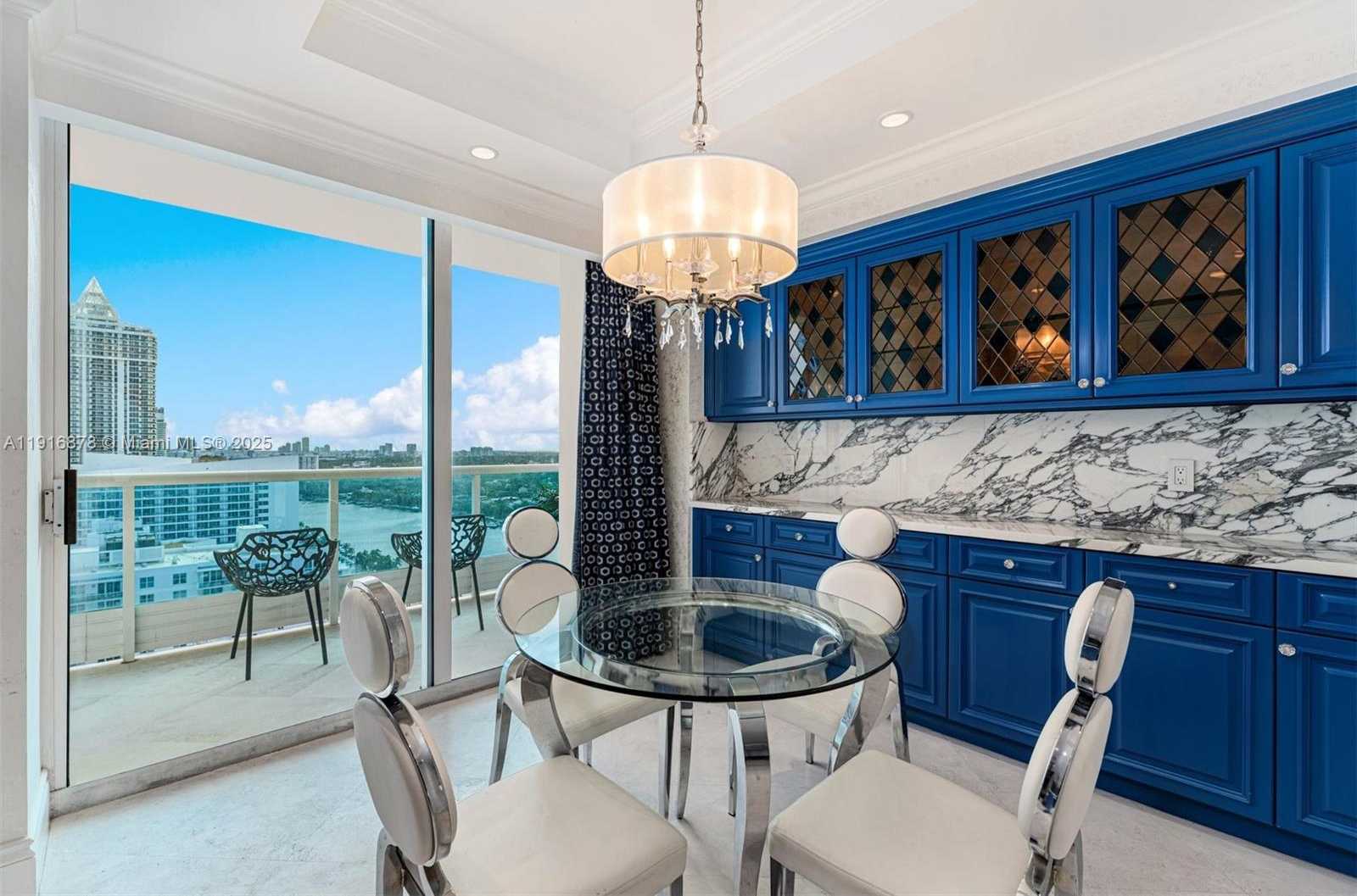 Small Image of 5025 COLLINS AVE #PH-1, Miami Beach Number 13