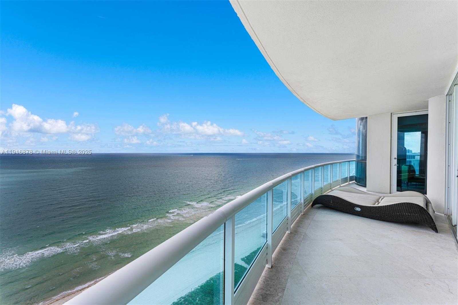 Small Image of 5025 COLLINS AVE #PH-1, Miami Beach Number 25