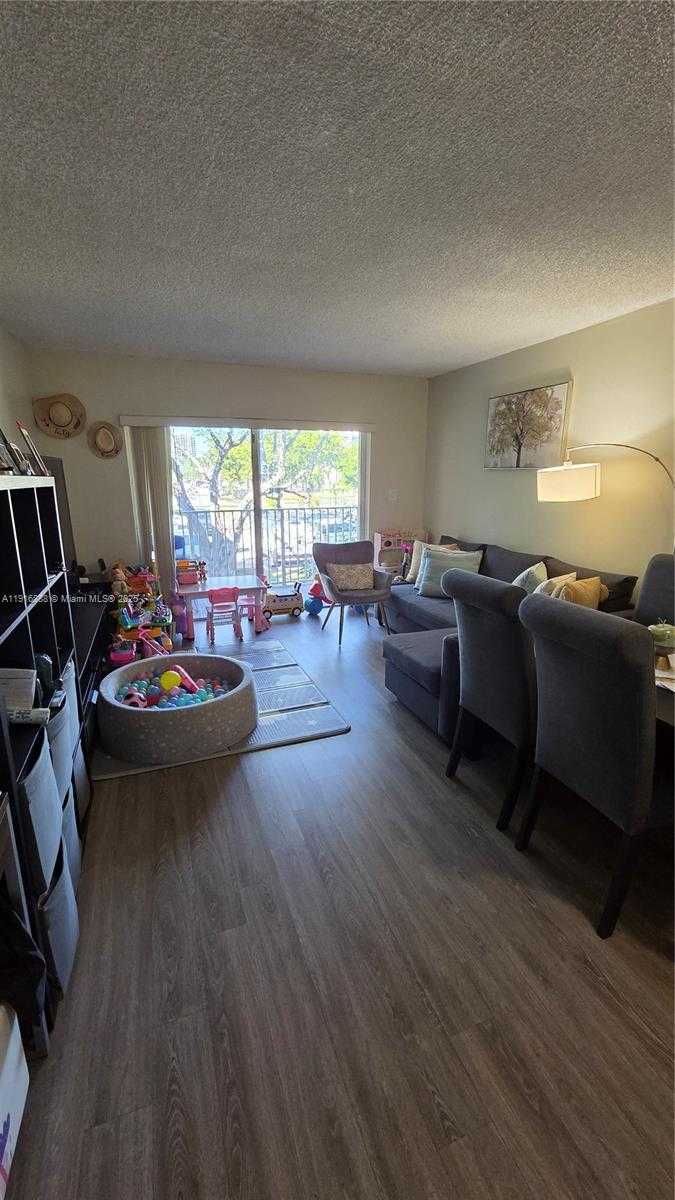 Small Image of 5122 NORTH WEST 79TH AVE #203, Doral Number 4