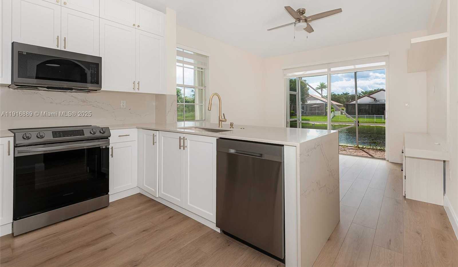 Small Image of 18866 SOUTH WEST 28TH CT, Miramar Number 15