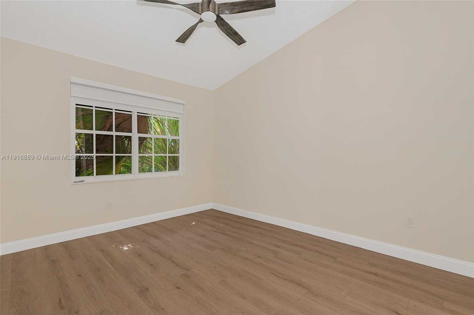 Small Image of 18866 SOUTH WEST 28TH CT, Miramar Number 24