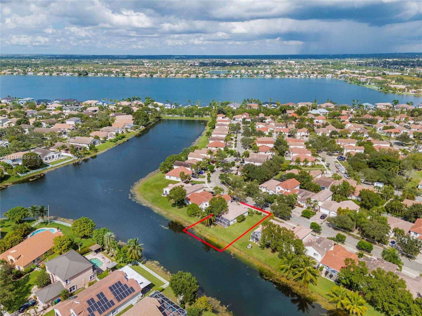 Small Image of 18866 SOUTH WEST 28TH CT, Miramar Number 3