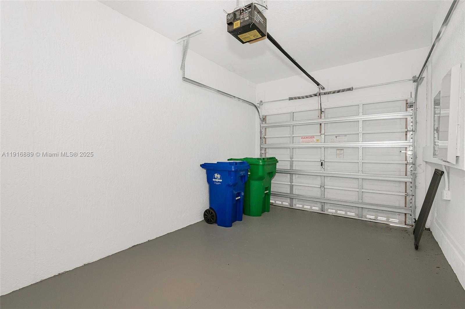 Small Image of 18866 SOUTH WEST 28TH CT, Miramar Number 38