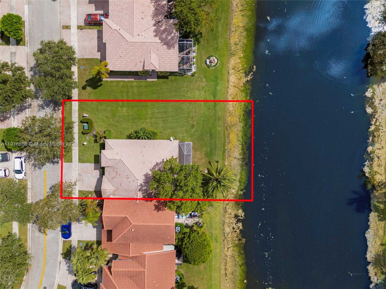 Small Image of 18866 SOUTH WEST 28TH CT, Miramar Number 4