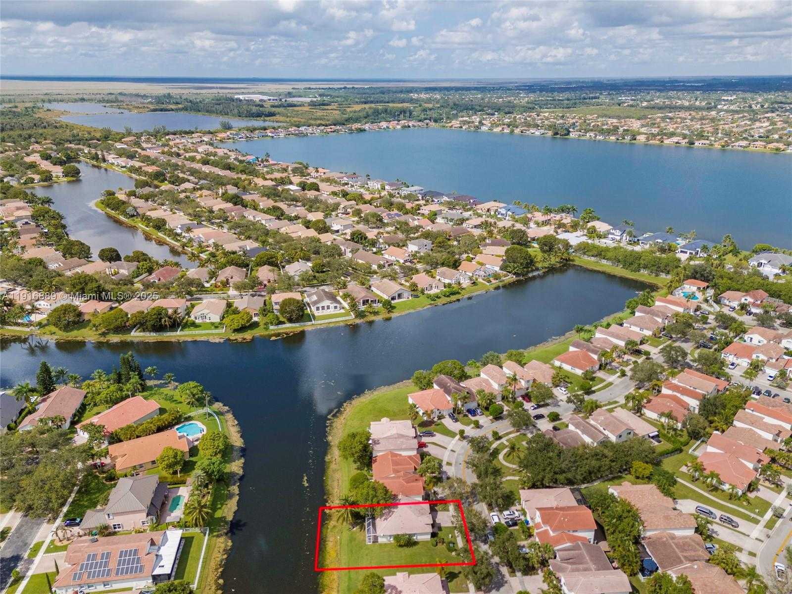 Small Image of 18866 SOUTH WEST 28TH CT, Miramar Number 43