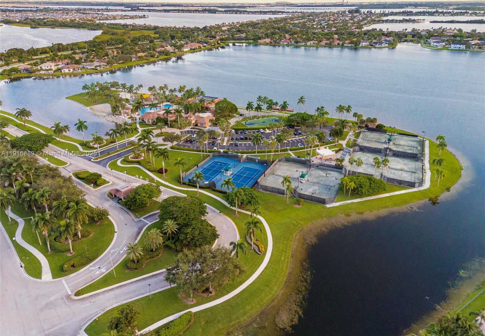 Small Image of 18866 SOUTH WEST 28TH CT, Miramar Number 45