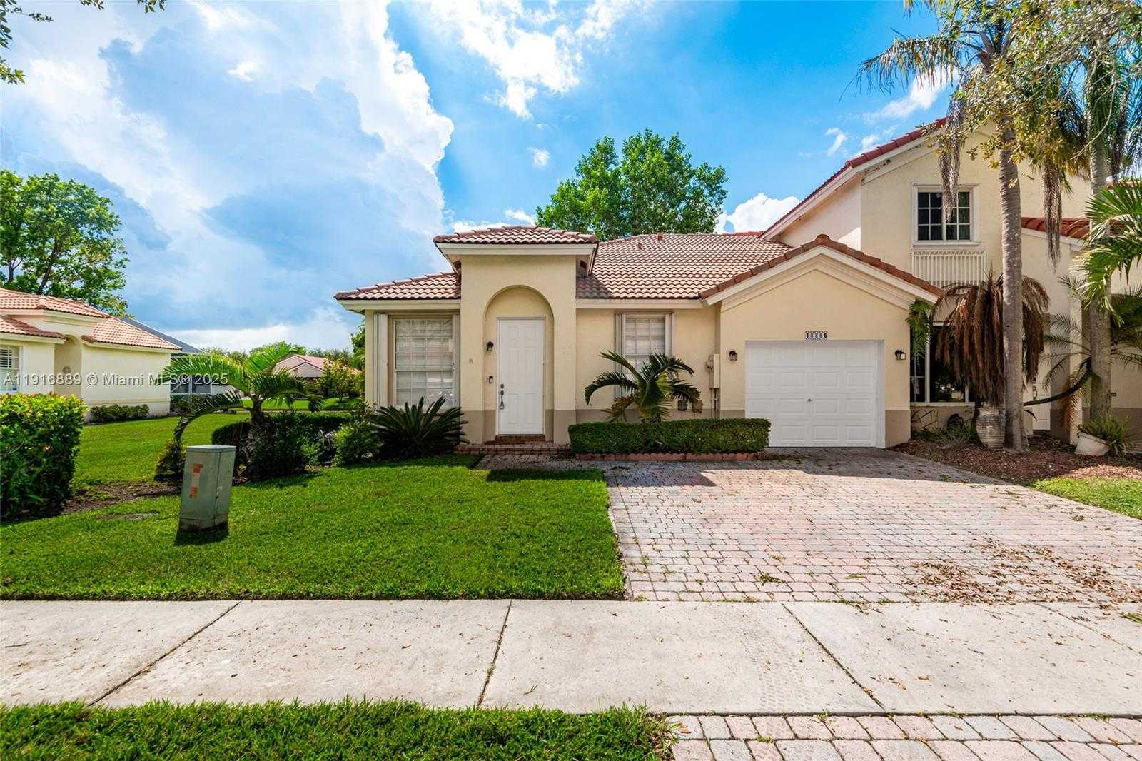 Small Image of 18866 SOUTH WEST 28TH CT, Miramar Number 6