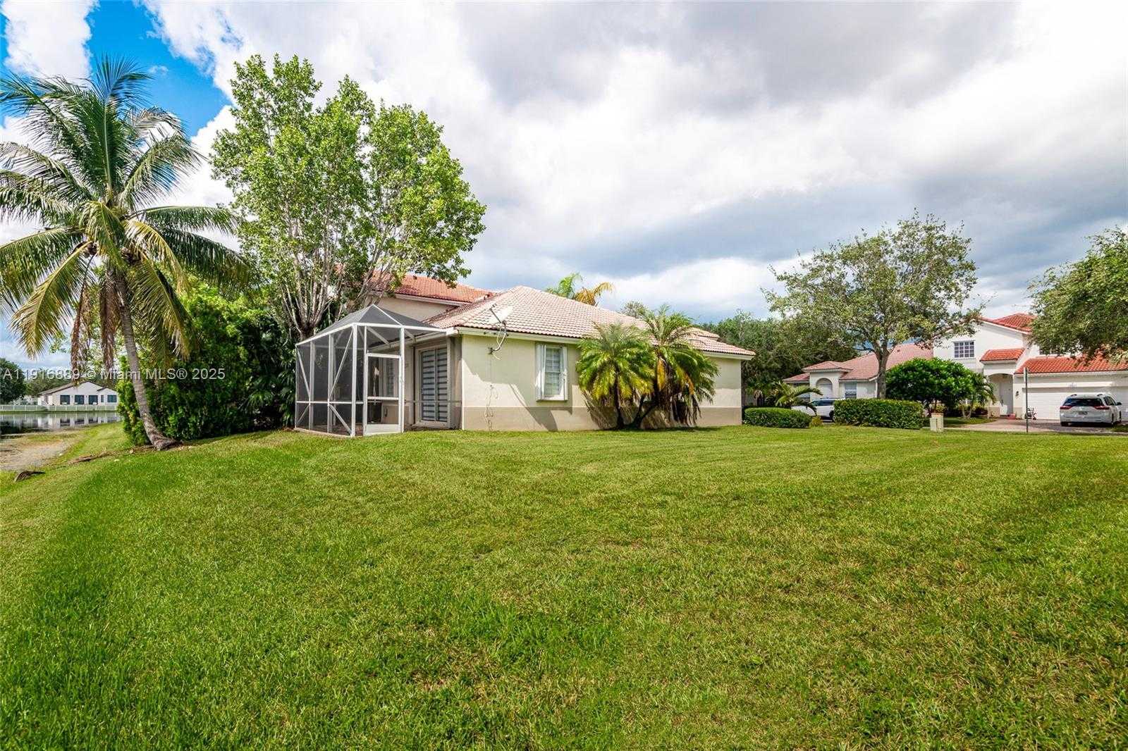 Small Image of 18866 SOUTH WEST 28TH CT, Miramar Number 9