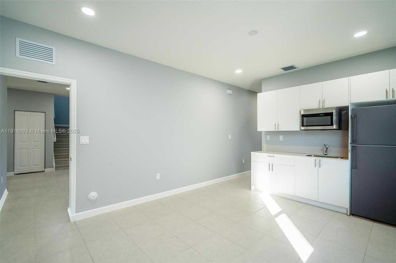 Small Image of 16225 SOUTH WEST 147TH CT #2, Miami Number 20