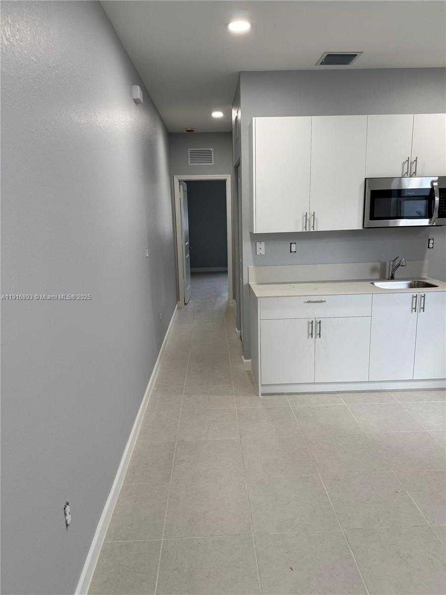 Small Image of 16225 SOUTH WEST 147TH CT #2, Miami Number 24