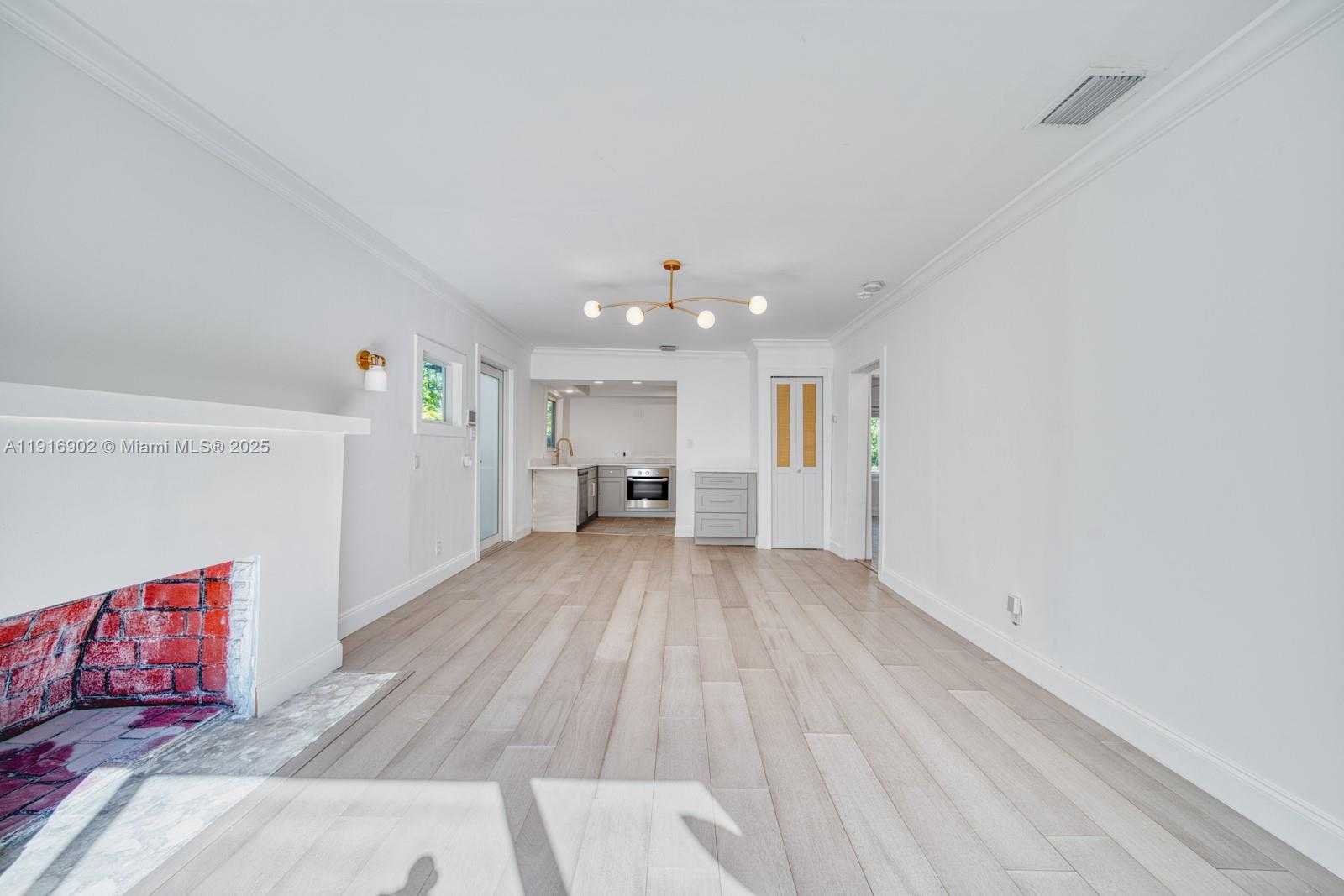 Small Image of 845 NORTH EAST 119TH ST, Biscayne Park Number 15