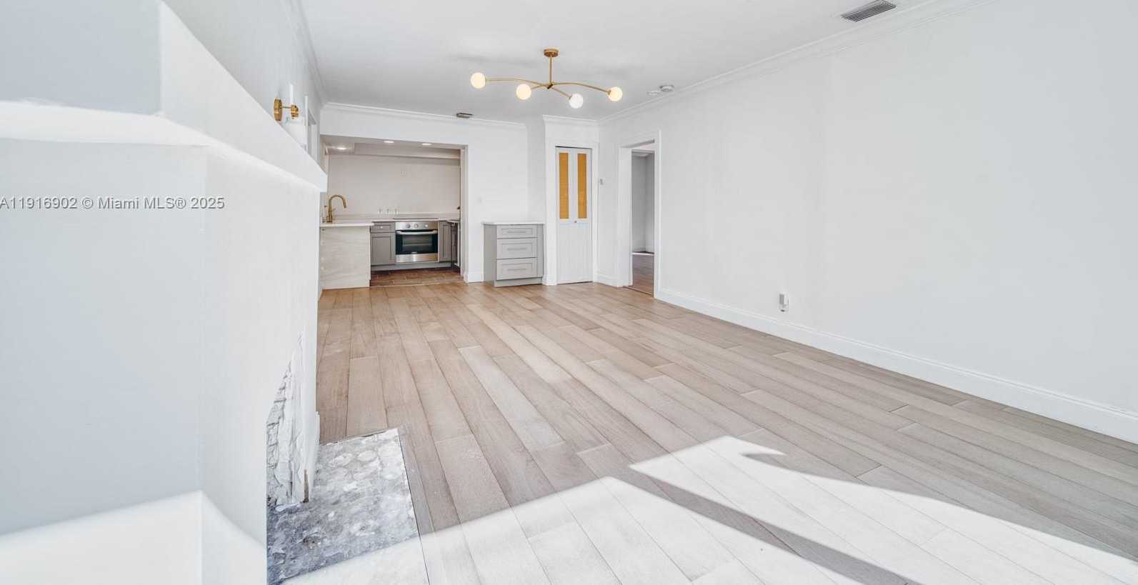 Small Image of 845 NORTH EAST 119TH ST, Biscayne Park Number 2