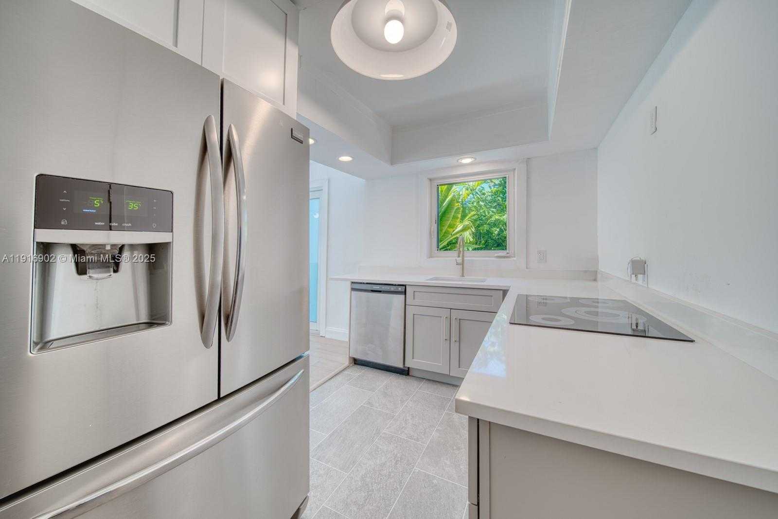 Small Image of 845 NORTH EAST 119TH ST, Biscayne Park Number 6