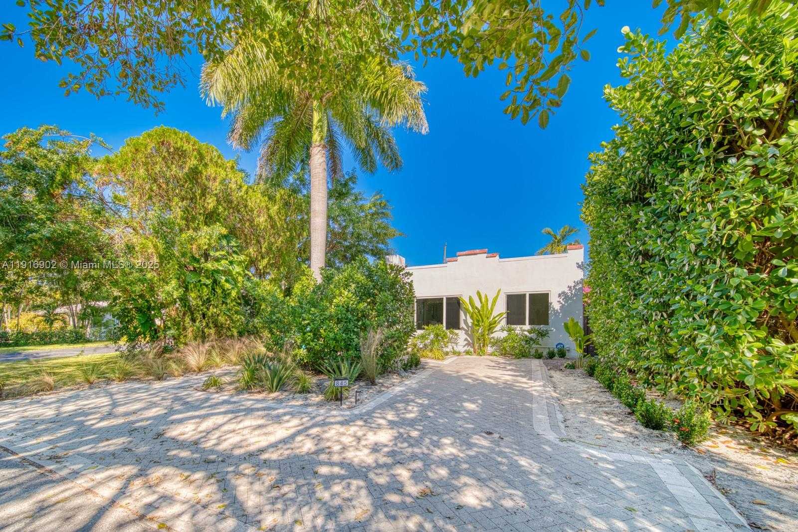 Small Image of 845 NORTH EAST 119TH ST, Biscayne Park Number 8