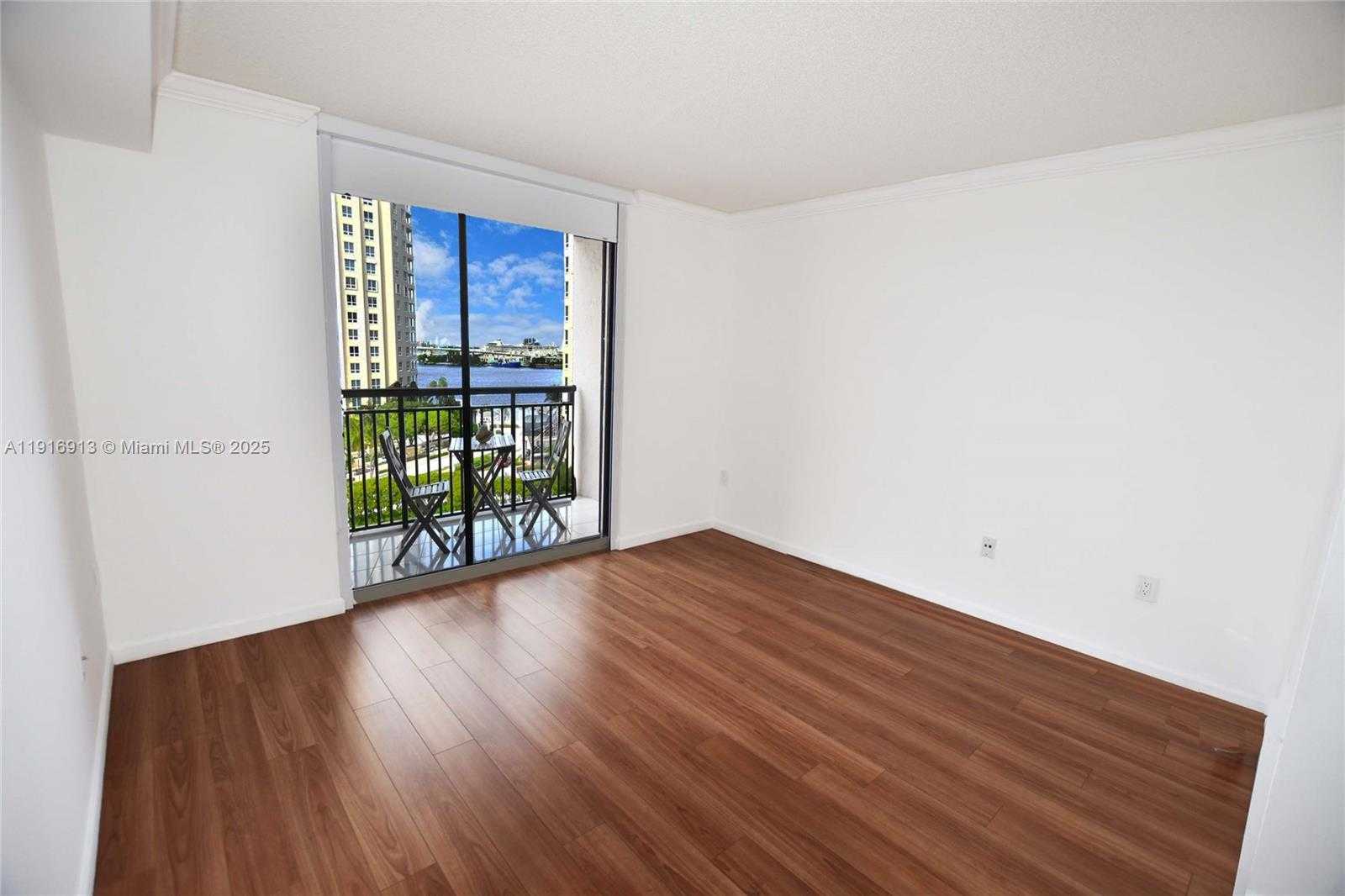 Small Image of 540 BRICKELL KEY DR #1120, Miami Number 12