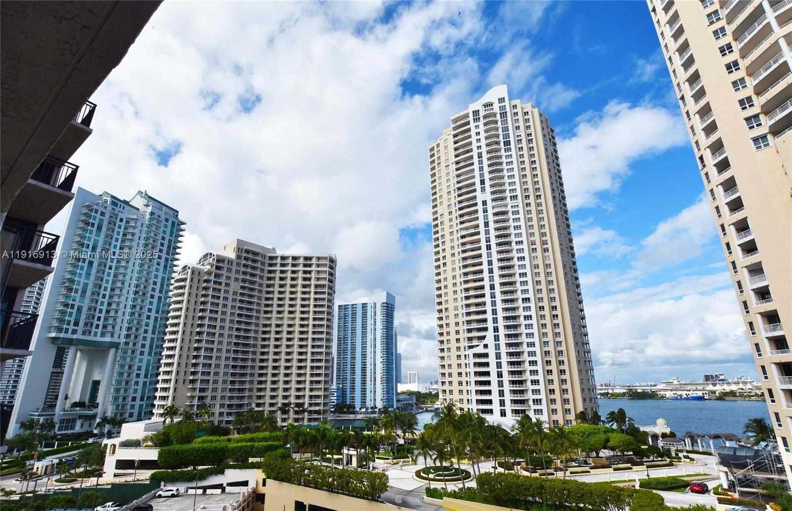 Small Image of 540 BRICKELL KEY DR #1120, Miami Number 13