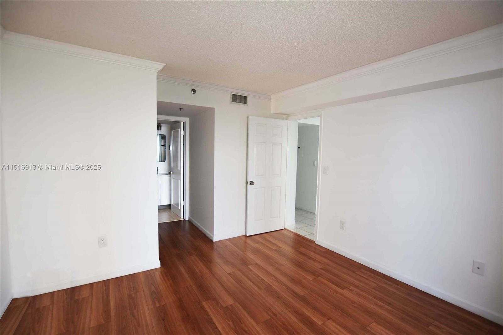 Small Image of 540 BRICKELL KEY DR #1120, Miami Number 14