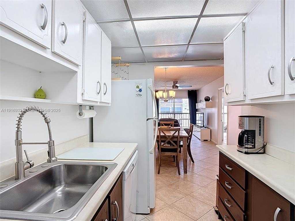 Small Image of 201 178TH DR #315, Sunny Isles Beach Number 20