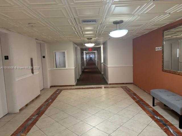 Small Image of 5401 COLLINS AVE #1512, Miami Beach Number 15