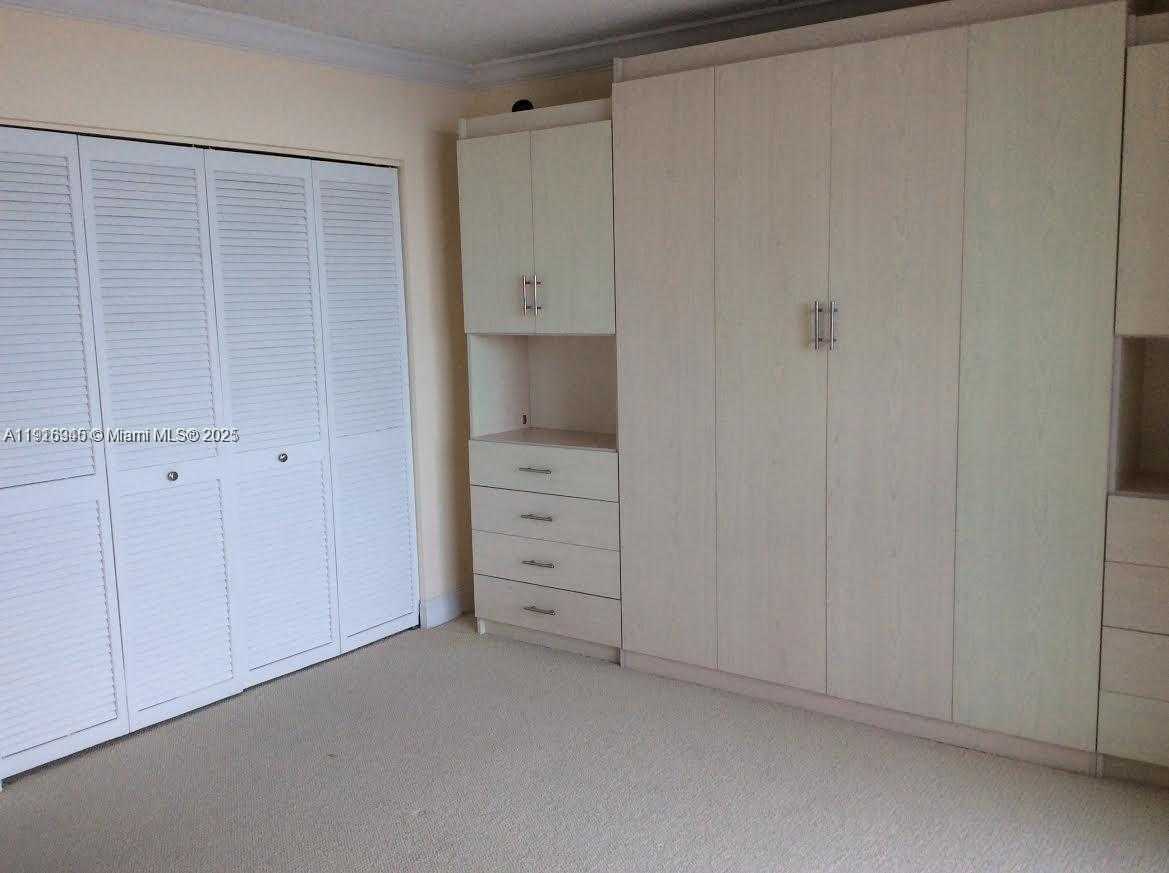 Small Image of 2333 BRICKELL AVE #2215, Miami Number 11