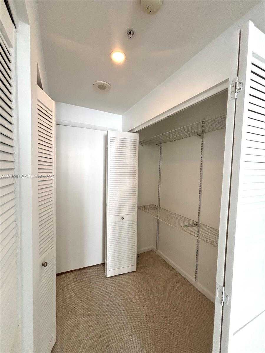 Small Image of 801 BRICKELL KEY BLVD #1608, Miami Number 6