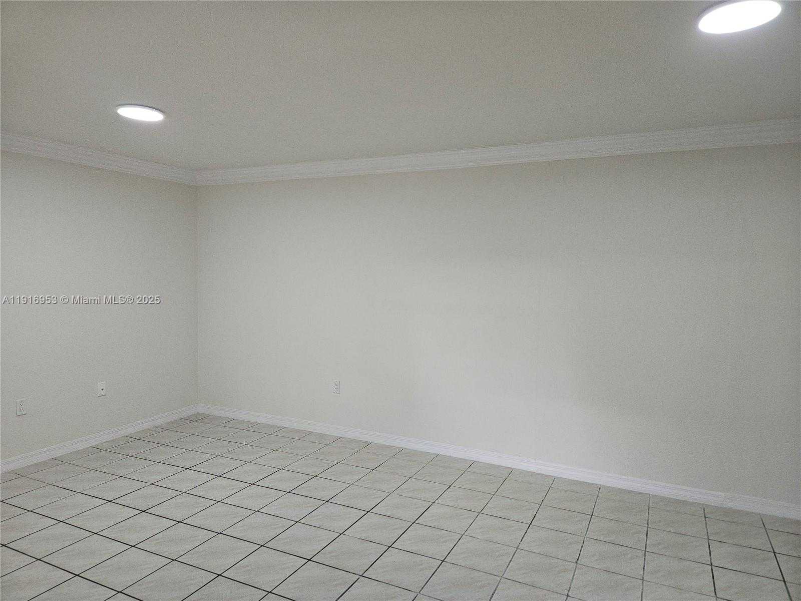 Small Image of 311 WEST PARK DR #101-13, Miami Number 10