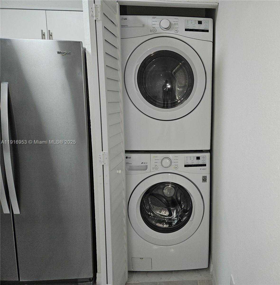 Small Image of 311 WEST PARK DR #101-13, Miami Number 20