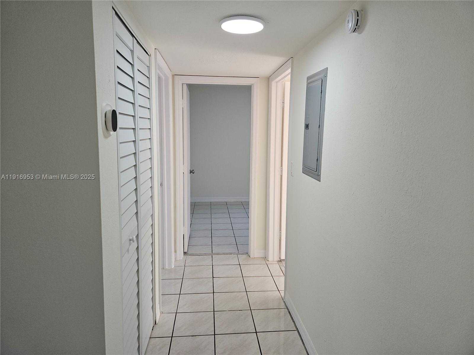 Small Image of 311 WEST PARK DR #101-13, Miami Number 21