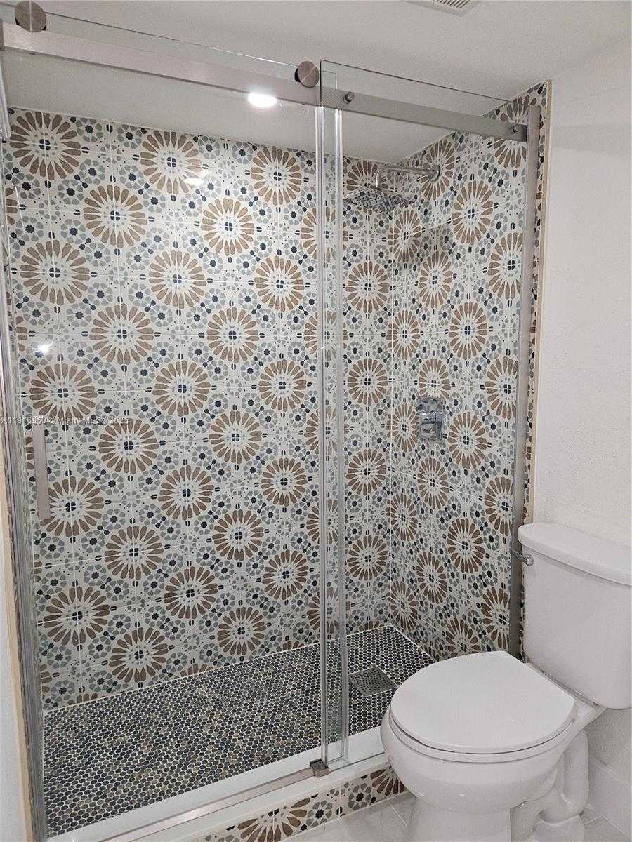 Small Image of 311 WEST PARK DR #101-13, Miami Number 23