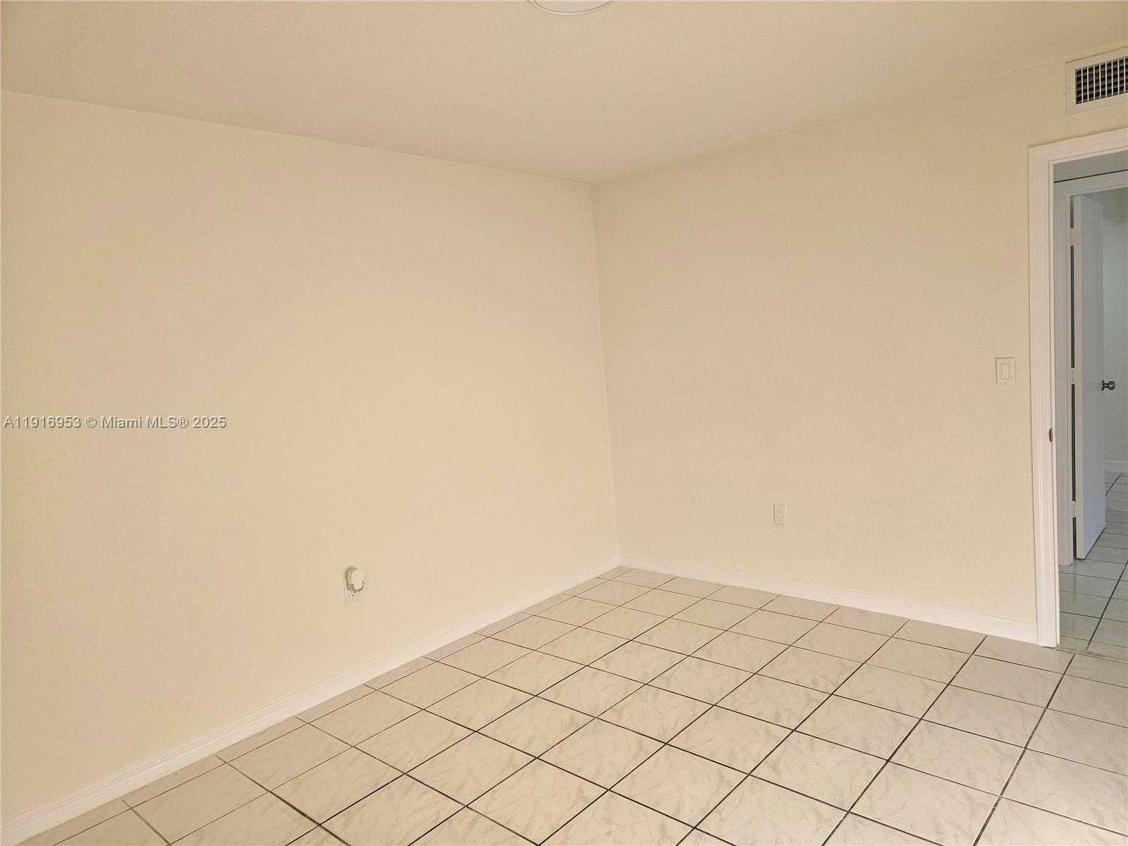 Small Image of 311 WEST PARK DR #101-13, Miami Number 26