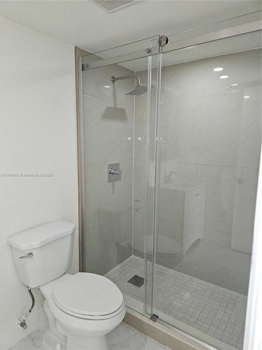 Small Image of 311 WEST PARK DR #101-13, Miami Number 31