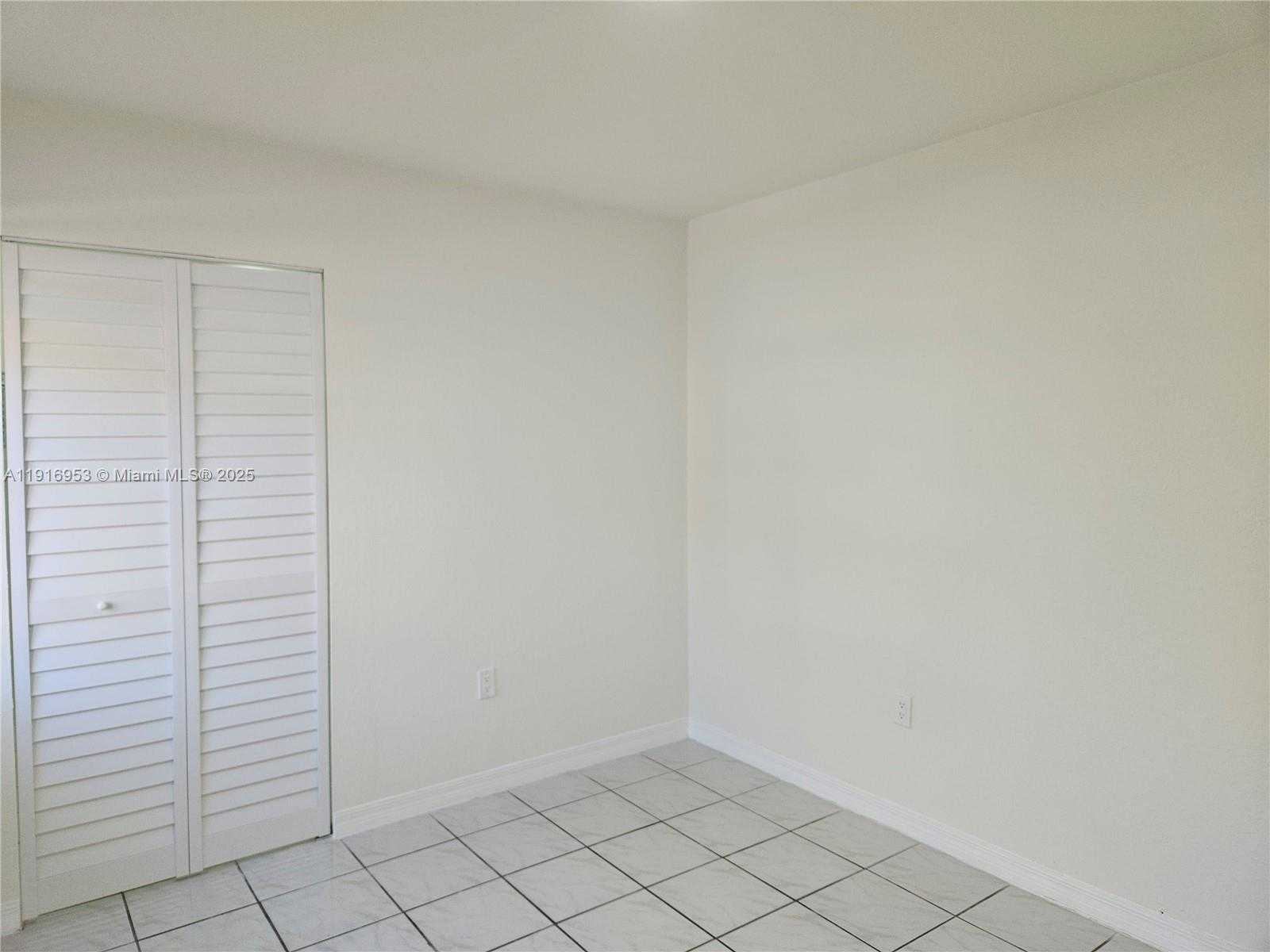 Small Image of 311 WEST PARK DR #101-13, Miami Number 36