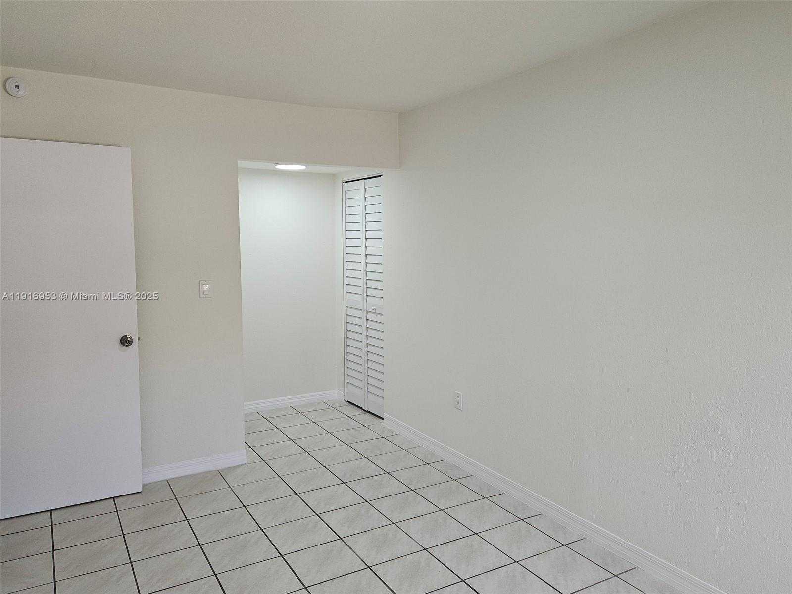 Small Image of 311 WEST PARK DR #101-13, Miami Number 40