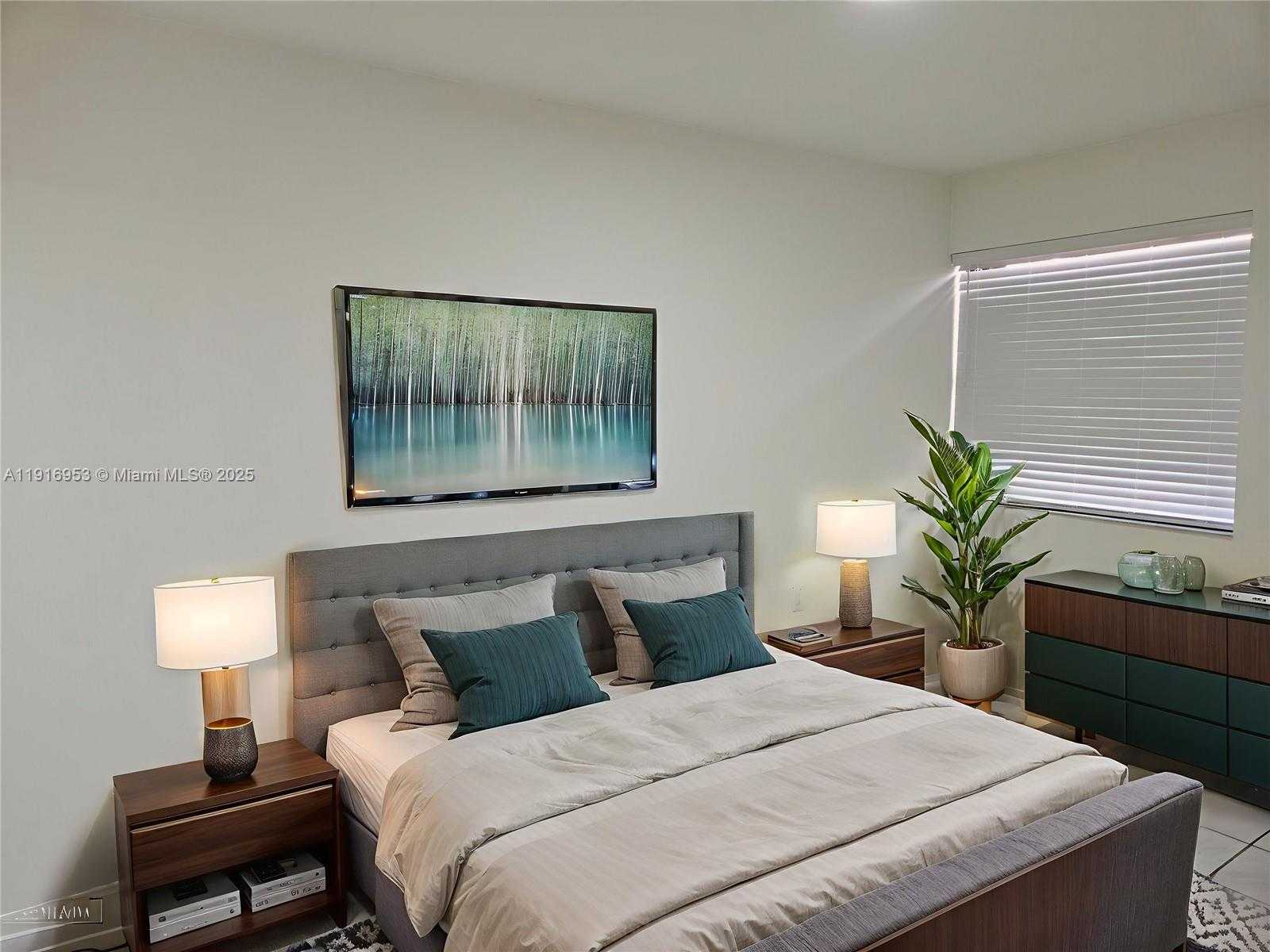 Small Image of 311 WEST PARK DR #101-13, Miami Number 43