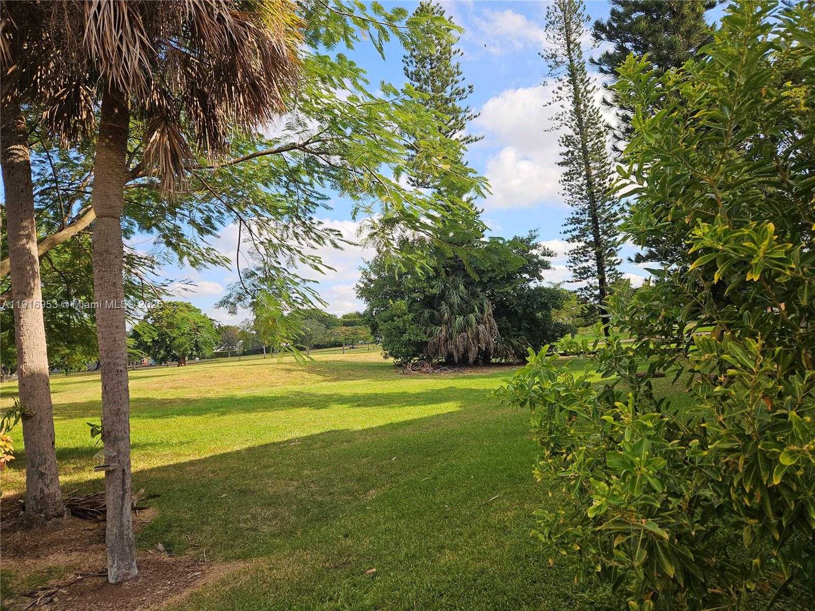 Small Image of 311 WEST PARK DR #101-13, Miami Number 49