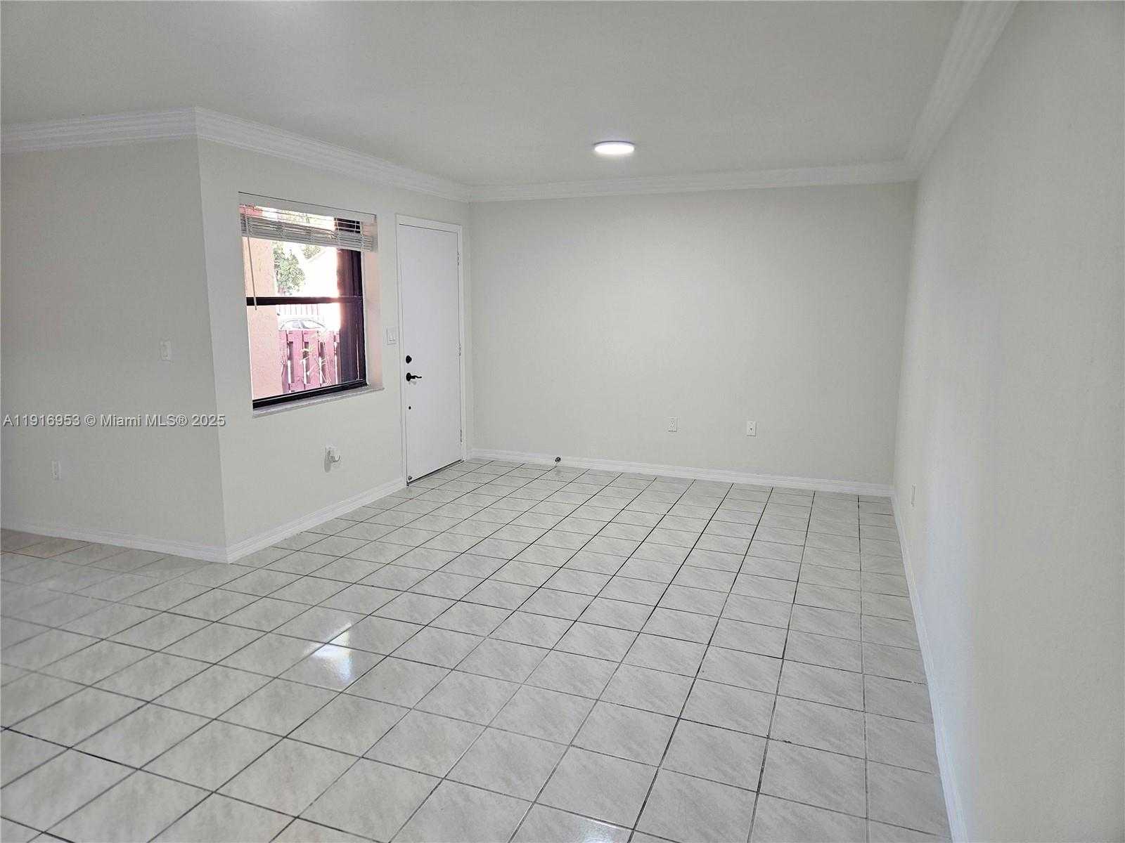 Small Image of 311 WEST PARK DR #101-13, Miami Number 7