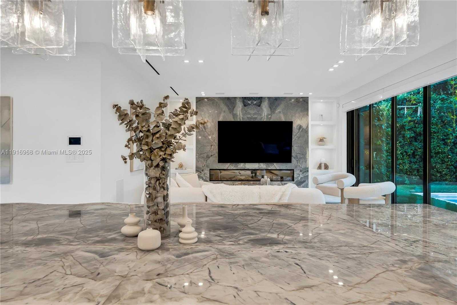 Small Image of 34 SOUTH WEST 26TH RD #N/A, Miami Number 23