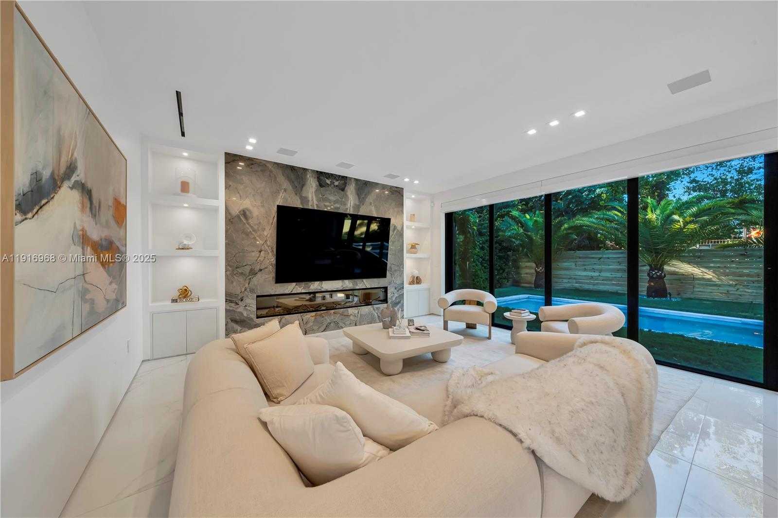 Small Image of 34 SOUTH WEST 26TH RD #N/A, Miami Number 29