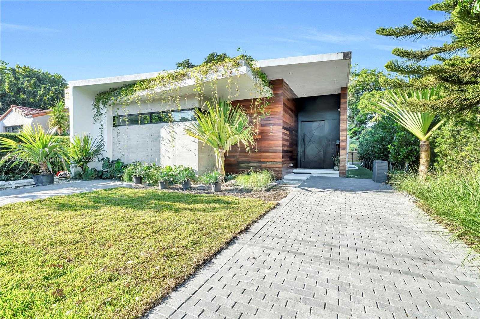 Small Image of 34 SOUTH WEST 26TH RD #N/A, Miami Number 3