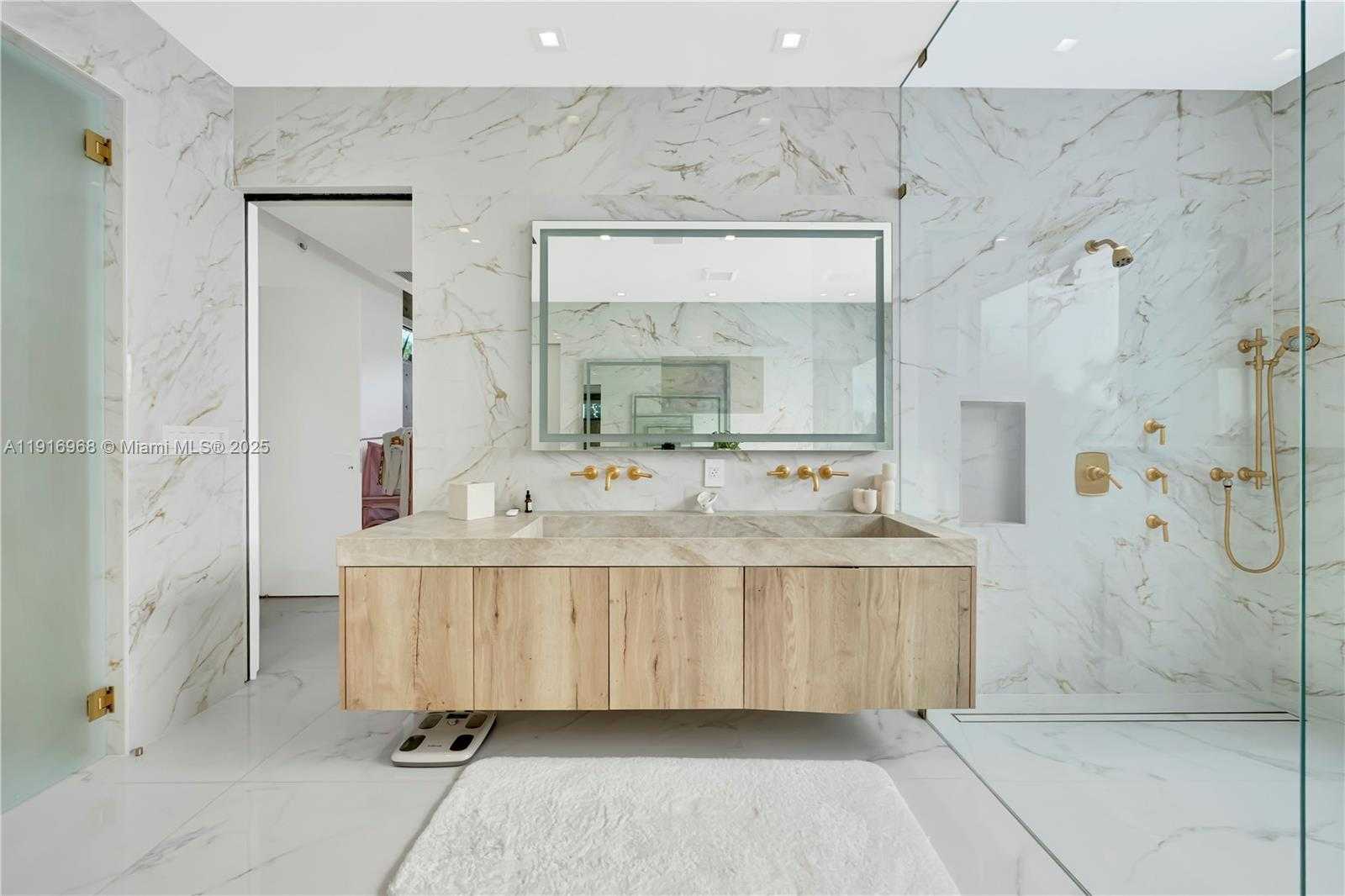 Small Image of 34 SOUTH WEST 26TH RD #N/A, Miami Number 41