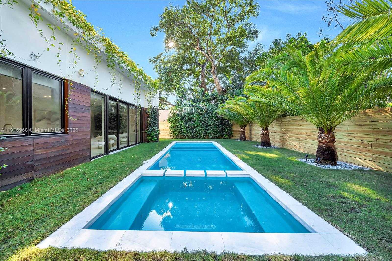 Small Image of 34 SOUTH WEST 26TH RD #N/A, Miami Number 52