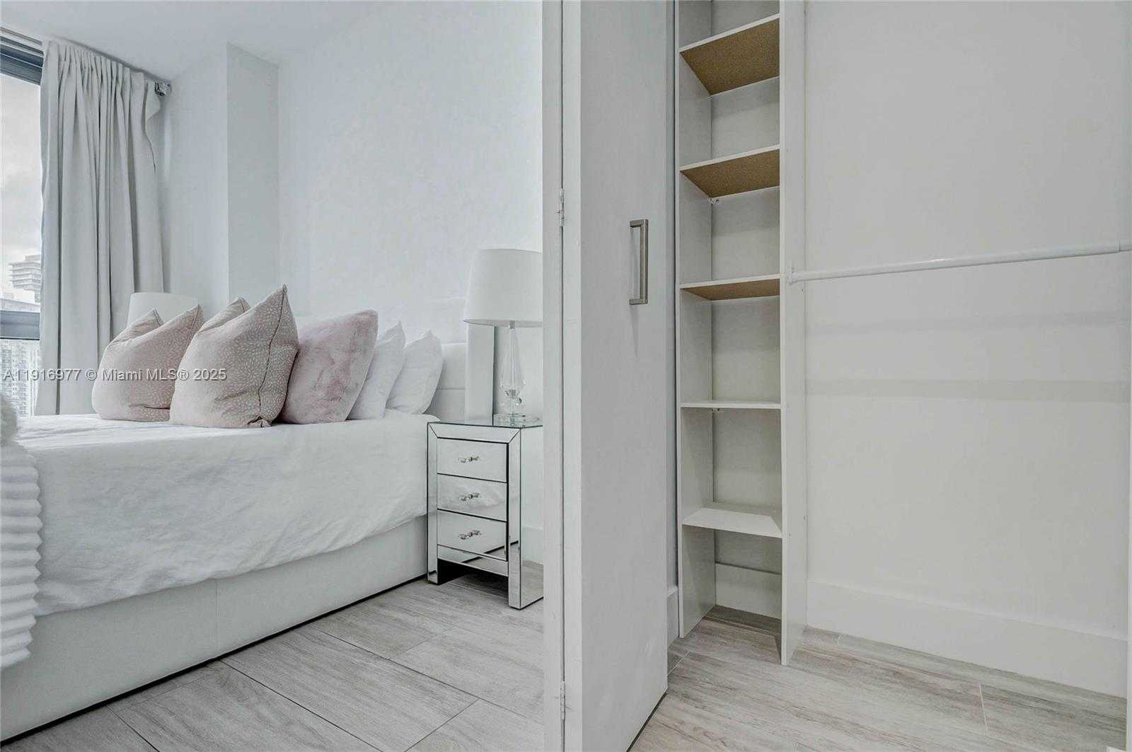 Small Image of 121 NORTH EAST 34TH ST #2905, Miami Number 16