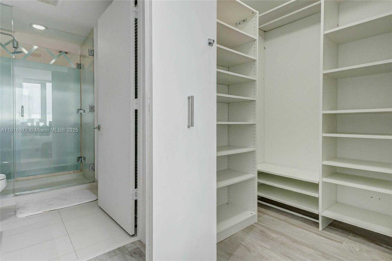 Small Image of 121 NORTH EAST 34TH ST #2905, Miami Number 17