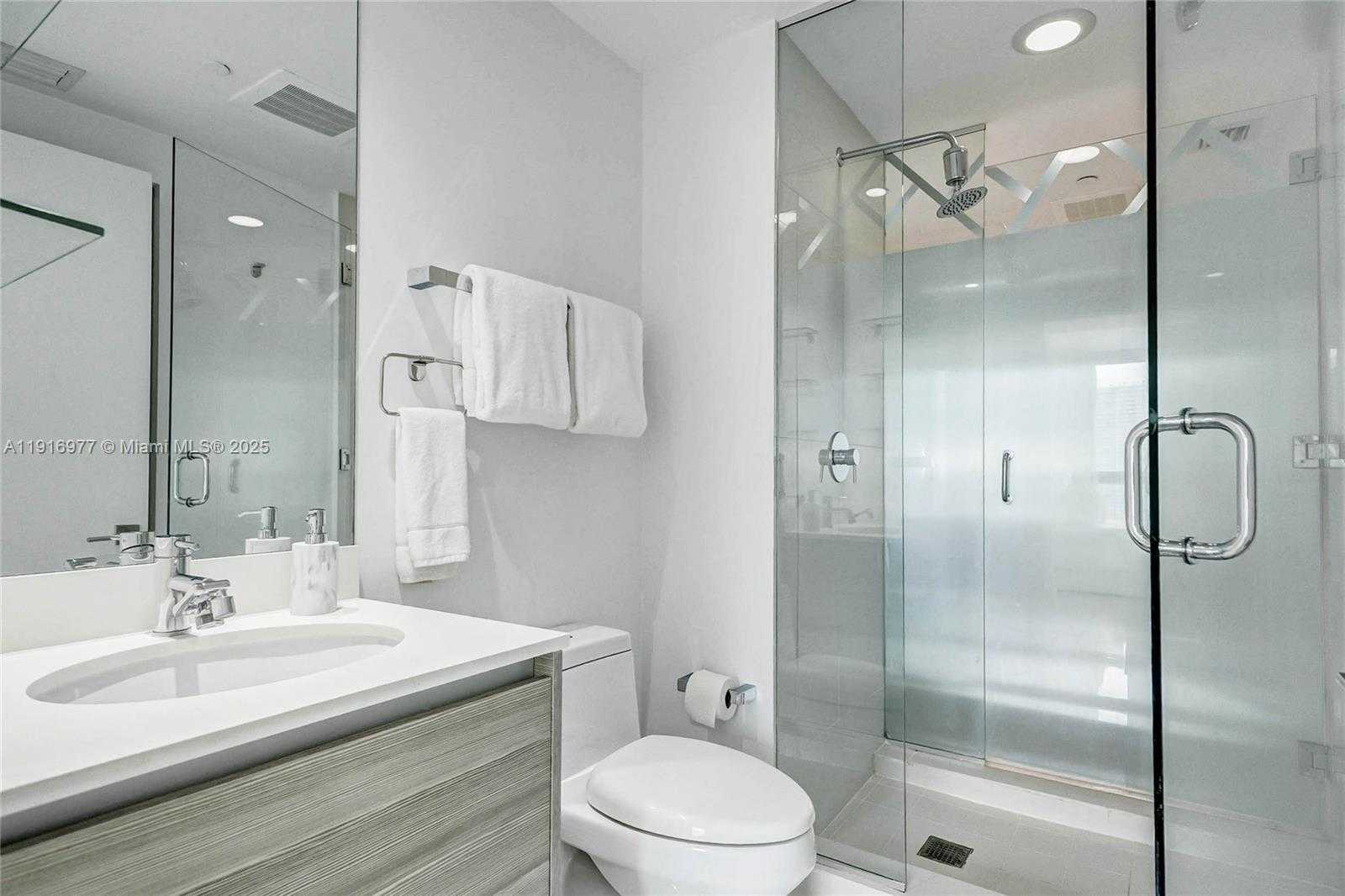 Small Image of 121 NORTH EAST 34TH ST #2905, Miami Number 19